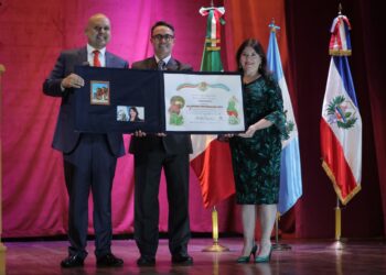 El premio “Águila y Quetzal” reconoce a la Ministra Liwy Grazioso como un puente entre México y Guatemala