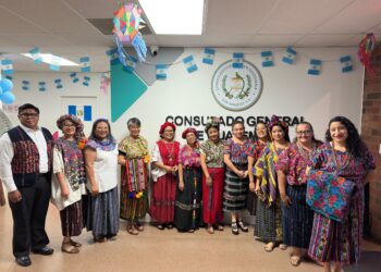 La Marimba Femenina Ixoqib’ Ajq’ojomab’ celebra la Independencia de Guatemala en Los Ángeles