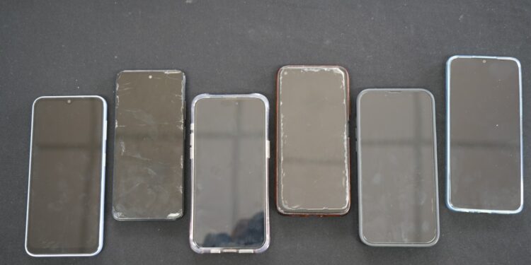 Aumentan los reportes de celulares robados y extraviados en Guatemala, casi 600 mil casos ingresaron a la Base de Datos Negativa de la SIT