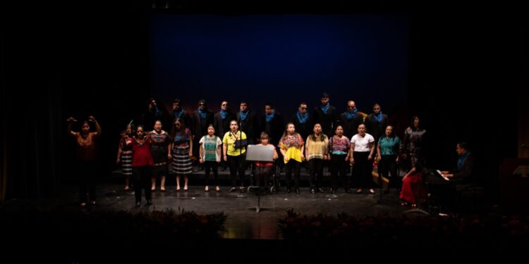 Guatecoral 2025: Un homenaje sonoro al maestro Felipe de Jesús Ortega en el Teatro “Hugo Carrillo”