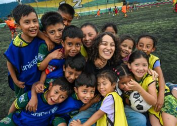 Gaby Moreno en Sololá: Juego Limpio del MCD transforma vidas con fútbol y esperanza