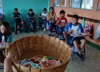 Lotería guatemalteca: Niños de Sacatepéquez aprenden de patrimonio en un taller del MCD