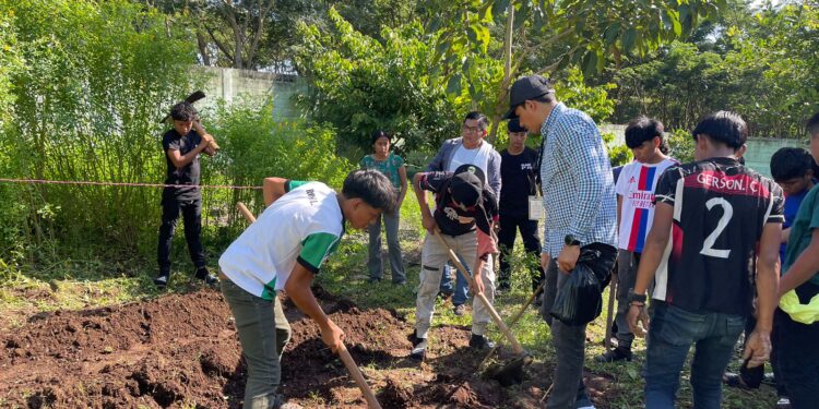 Huerto comunal fortalece la nutrición en centro de salud