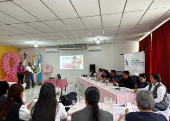 Acciones de prevención del cáncer de mama serán compartidas con CADER de Zacapa
