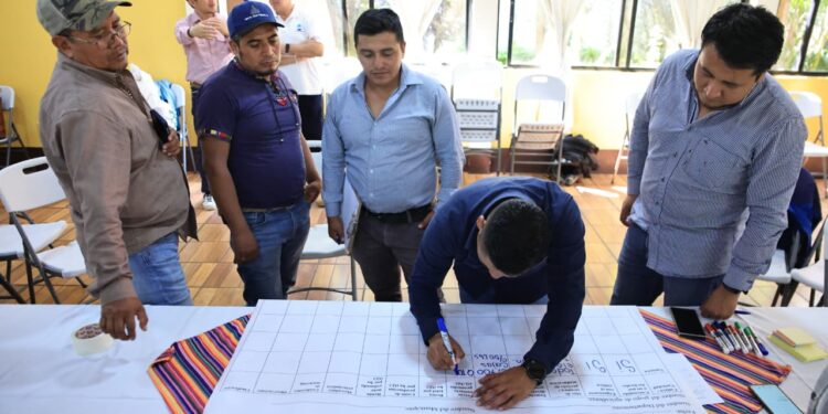 Agricultores familiares se capacitan para producir con enfoque de mercado y mejorar sus ingresos