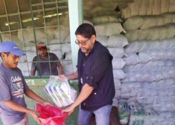 Familias de Pasaco beneficiadas con raciones de alimentos