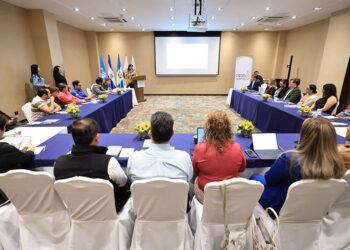 Guatemala y El Salvador fortalecen la inocuidad alimentaria con proyecto binacional