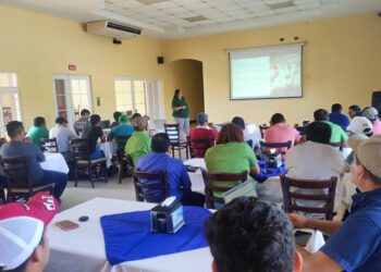 Personal de Agrocarnes S.A. aprende acerca de bienestar animal