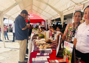 Un éxito constituye realización de Feria del Agricultor en Cobán