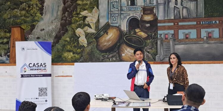 Estudiantes de Baja Verapaz fortalecen sus conocimientos sobre los 20 Nahuales del Calendario Maya