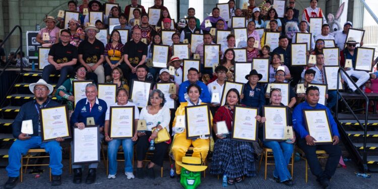 Guatemala celebra su herencia cultural en el Primer Encuentro Nacional de Conviteros 2025