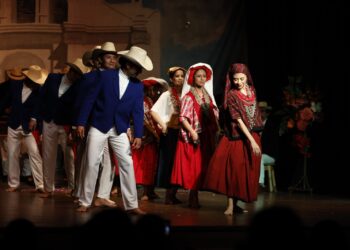 Ballet Moderno y Folklórico presenta danzas regionales en temporada extraordinaria
