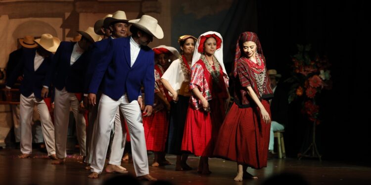 Ballet Moderno y Folklórico presenta danzas regionales en temporada extraordinaria