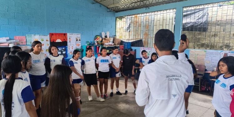 San Luis Jilotepeque: Conversatorio del MCD profundiza en el significado del Año Nuevo Maya Lunar