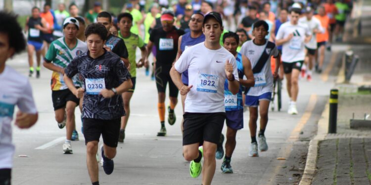 Éxito total en la Carrera Leyendas de Guatemala y 43 clásica ACD 10K, en el marco de la Revolución de 1944