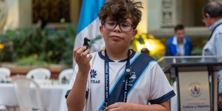 Ricardo Ordóñez: El niño de 11 años que derrotó a maestros internacionales y brilla en el ajedrez