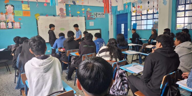 Jóvenes de San Ildefonso Ixtahuacán promueven la cultura de paz a través de los valores