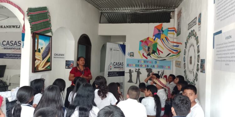 Festival de Expresiones Artísticas fortalece la identidad cultural de la niñez en Jacaltenango