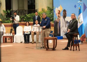 Ejecutivo presenta iniciativas de ley para combatir las pandillas y fortalecer la persecución penal