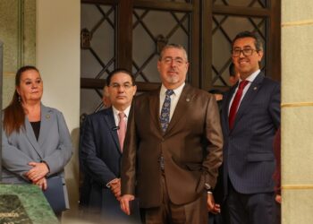 Gobierno presenta iniciativa de ley para facilitar la devolución de impuestos