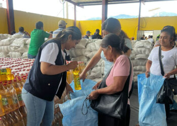 Entregan asistencia alimentaria a familias de Zacapa