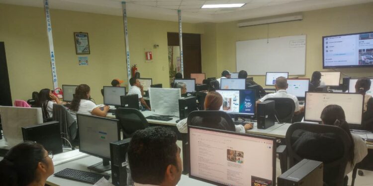 Fortalecen ventas de tilapia con capacitación en marketing digital