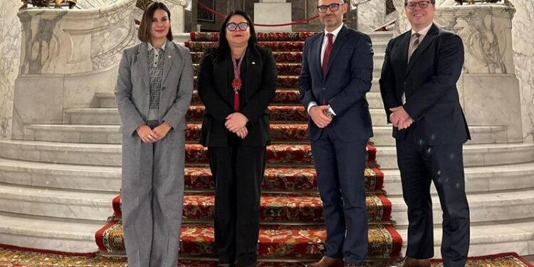 Vicecanciller de Guatemala sostiene reunión bilateral con el Secretario General de la Corte Permanente de Arbitraje