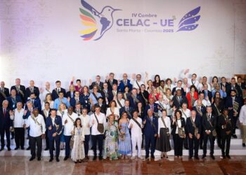 Canciller de Guatemala sostiene encuentros bilaterales en la IV Cumbre CELAC-UE