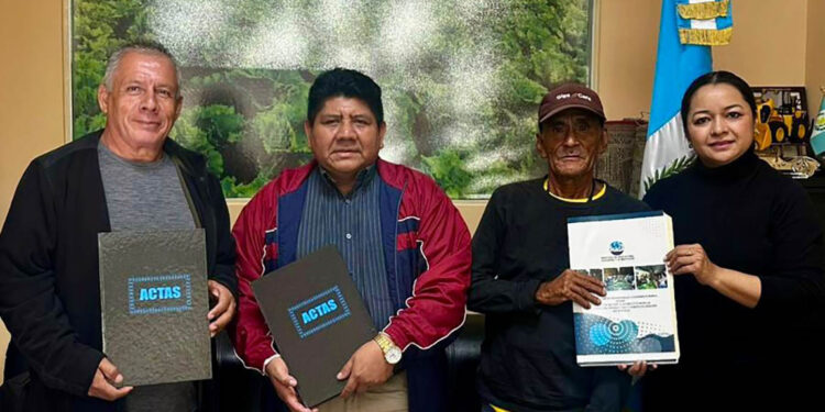 Pescadores artesanales de Iztapa organizados para fortalecer su producción