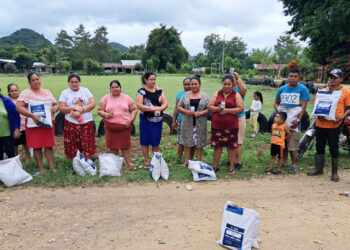 Productores de Petén impulsan la autosuficiencia con semillas de maíz y ayote