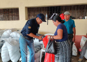 Reciben raciones alimentarias por su trabajo en proyectos comunitarios