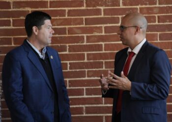 Viceministro de Antinarcóticos y Seguridad Fronteriza se reúne con CODECOF para fortalecer la lucha contra el contrabando