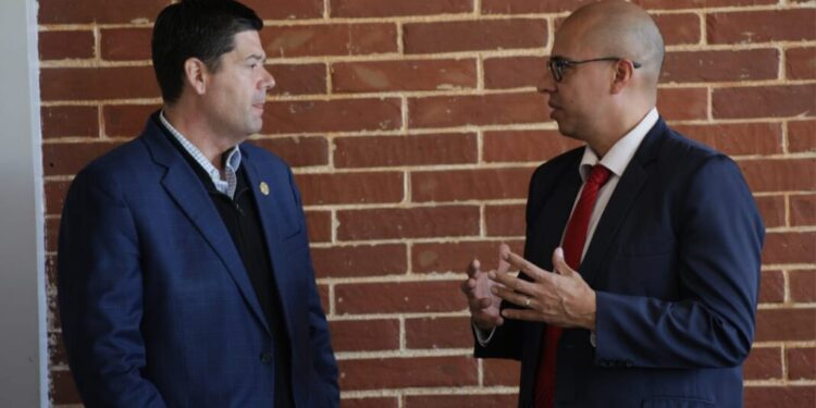 Viceministro de Antinarcóticos y Seguridad Fronteriza se reúne con CODECOF para fortalecer la lucha contra el contrabando