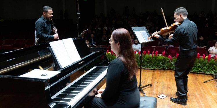 Orquesta Sinfónica Nacional presenta “Historia de Soldado” con solistas de Guatemala y México