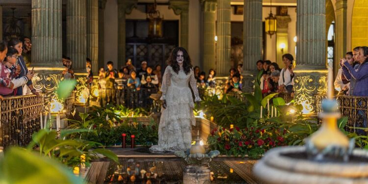 Récord de Asistencia: Miles de guatemaltecos viven la “Noche de Leyendas” en el Palacio Nacional