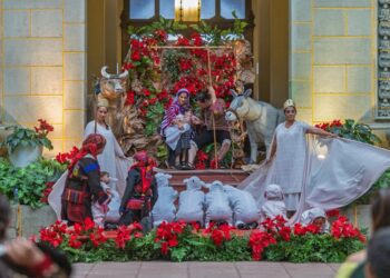 Tardes de Arte: El Ballet Moderno y Folklórico inaugura la época navideña en el Palacio Nacional