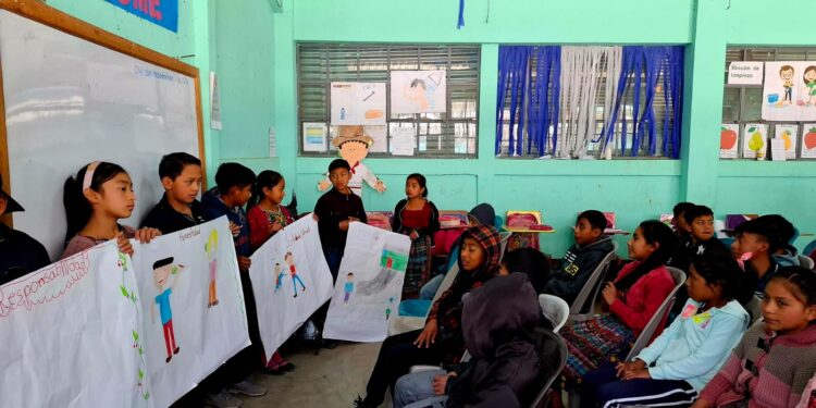 Tecpán Guatemala fortalece la convivencia escolar a través de valores culturales