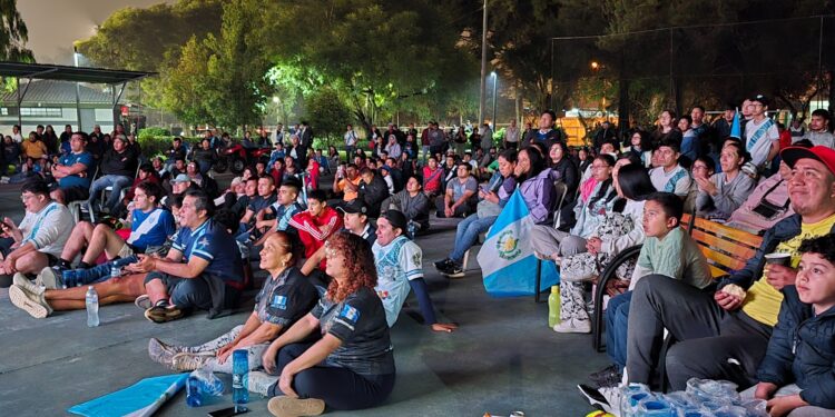 Guatemala vs Panamá: Vive la pasión de la Bicolor en Centros Deportivos y Parques del MCD