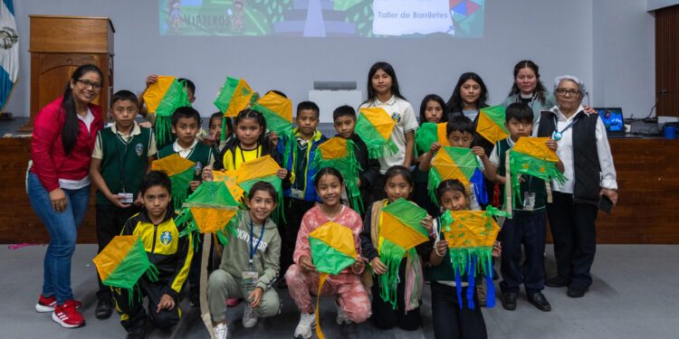 MUNAE se llena de color y creatividad con taller para elaborar barriletes