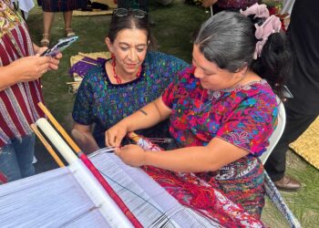 Casa de Desarrollo Cultural de Salamá concluye con éxito el taller de Tejeduría “Hilando Memoria Colectiva del Pueblo Maya Achi”