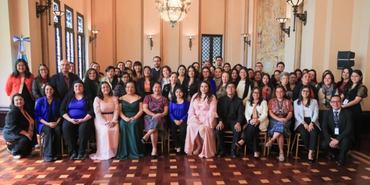 Palacio Nacional de la Cultura es sede de concierto en honor al B’elejeb’ B’atz’, Día de la Mujer Maya
