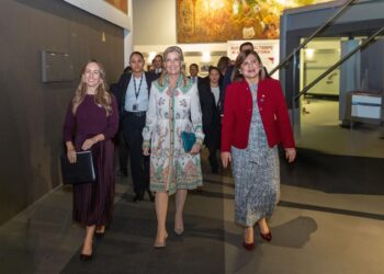 La Duquesa de Edimburgo realizó visita oficial al Museo Nacional de Arqueología y Etnología