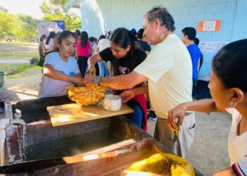 “Dulce Tradición”: Jóvenes de Poptún preservan la herencia culinaria guatemalteca