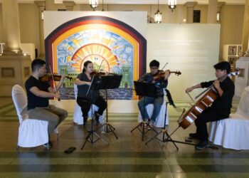 Cuarteto Primavera deleita con su música a visitantes del Palacio Nacional de la Cultura