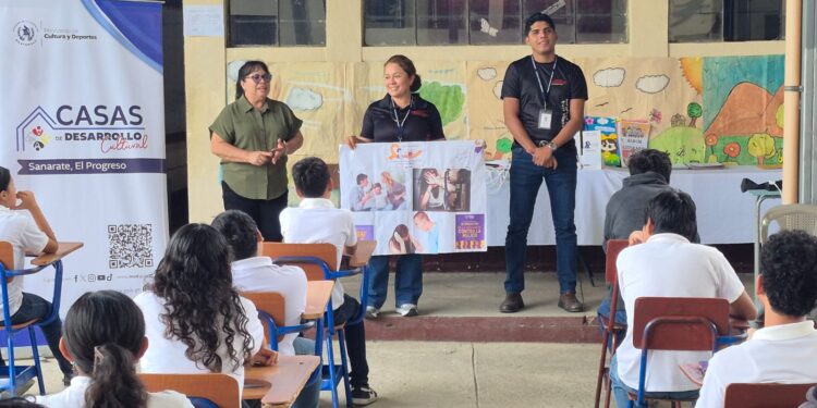 Ministerio de Cultura y Deportes impulsa la conciencia contra la violencia hacia la mujer en Sanarate