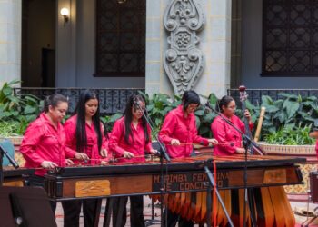 “Vísperas de la Navidad” es la temporada especial de la Marimba Femenina de Concierto