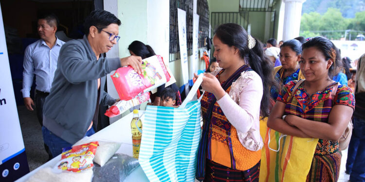 Asistencia alimentaria llegó a más de un millón de familias