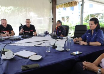 Expertos de Francia conocen fortalecimiento institucional en gestión del fuego