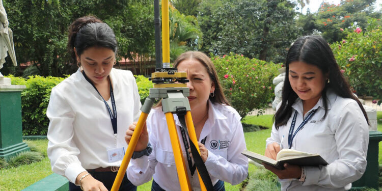 Fortalecen la certeza jurídica y el desarrollo de comunidades en áreas de reserva