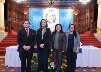 Minfin presenta informe de riesgos fiscales 2026–2030 con hoja de ruta
